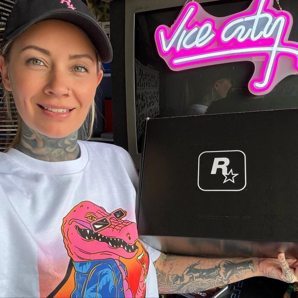 Artist RetroMaggie with a Rockstar gift package ahead of GTA VI