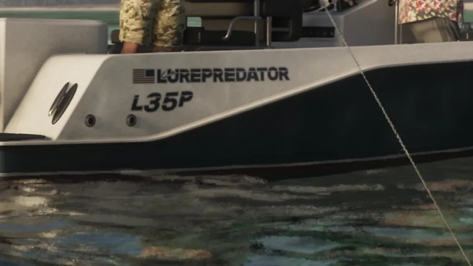 Close-up of the hull showing the Lürepredator and L35P lettering