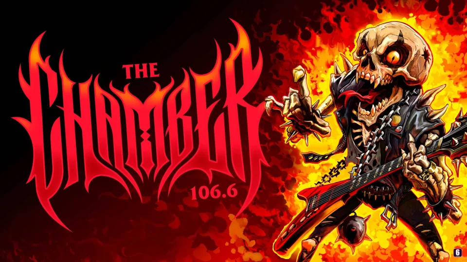 Skelett mit roter E-Gitarre und Logo von The Chamber 106.6 vor Flammen auf offiziellem Sender-Artwork
